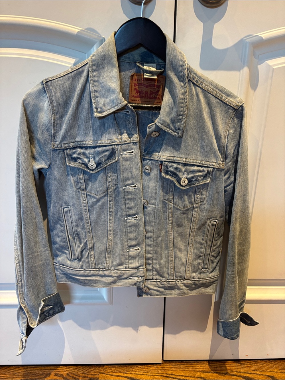 Levi's Light Blue Women's Denim Trucker Jacket